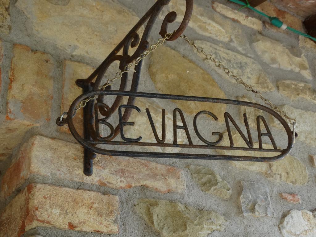 Casale Poggio Colpiccione Apartment Passignano sul Trasimeno Luaran gambar
