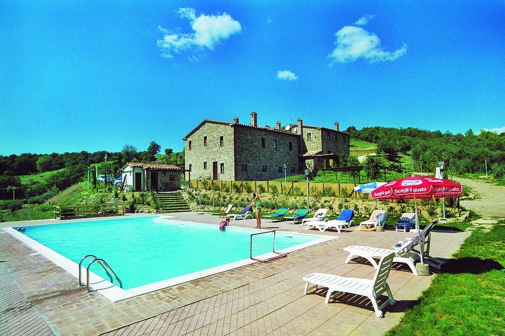 Casale Poggio Colpiccione Apartment Passignano sul Trasimeno Luaran gambar