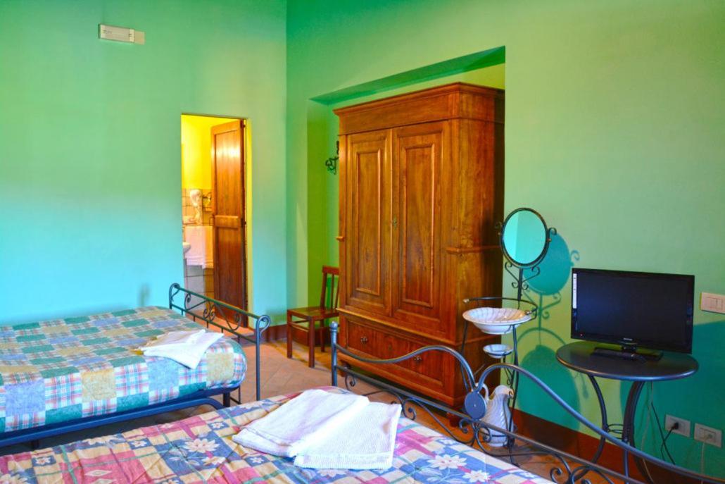 Casale Poggio Colpiccione Apartment Passignano sul Trasimeno Luaran gambar